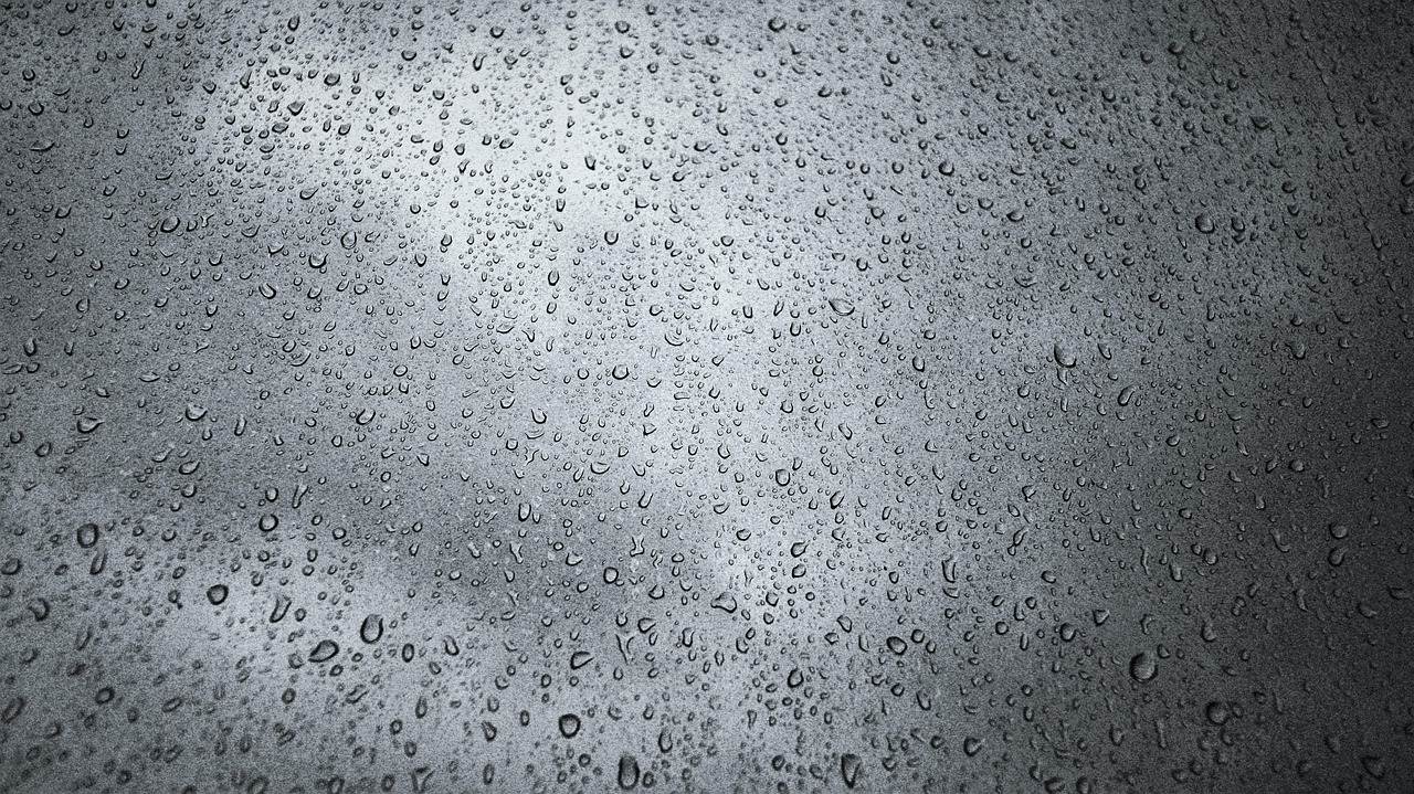 サッカーを楽しむための雨の日に必要な子供向け装備は？