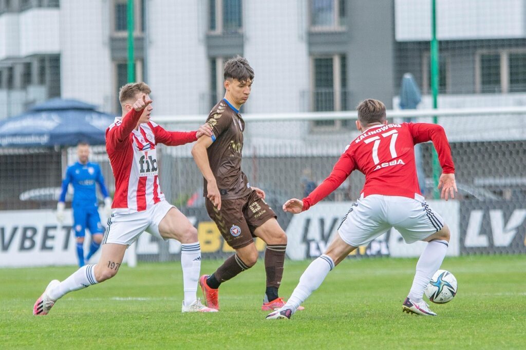 ジュニアサッカーのクラブチームで練習量が多いことに不安を感じる親へのアドバイスは？