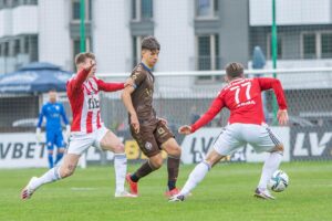 ジュニアサッカーのクラブチームで練習量が多いことに不安を感じる親へのアドバイスは？